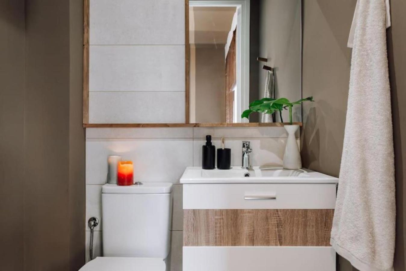 Zioba - 3 Bedroom And Balcony In Gracia Appartamento